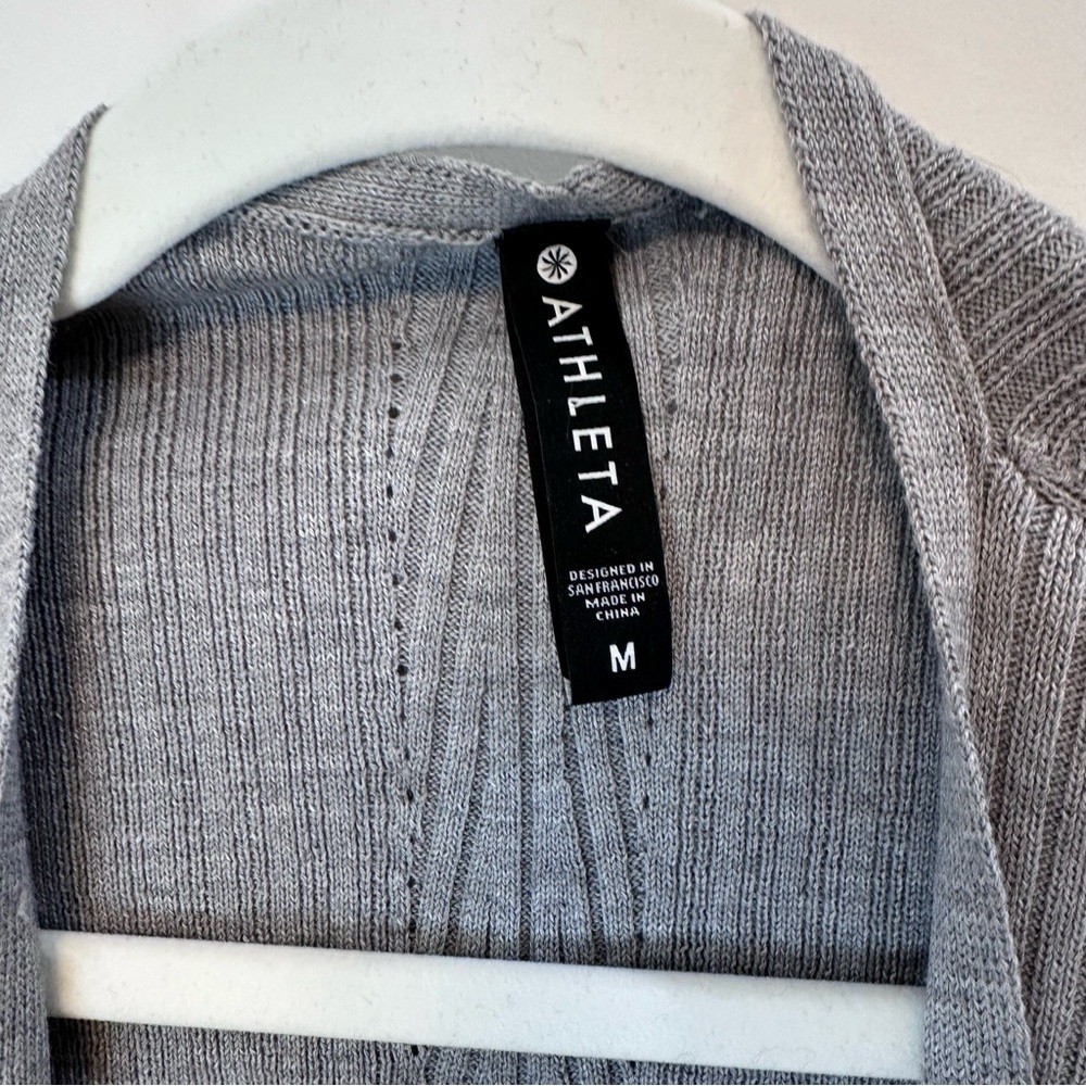 Athleta Solstice Wrap Grey Size Medium - image 5